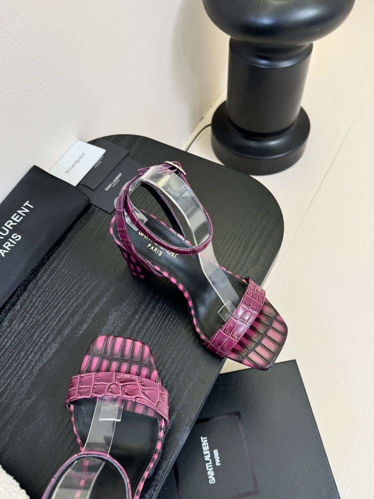 Босоніжки фото 4