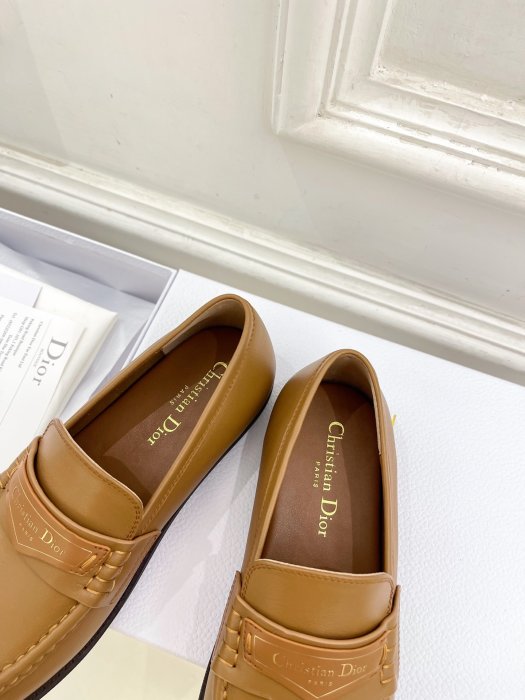 Лоферы женские фото 7