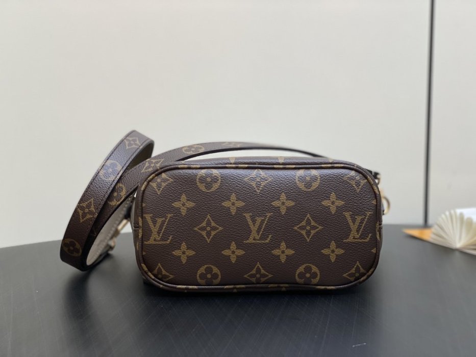 Сумка Neverfull Bandouliere Inside Out BB 24 см фото 5