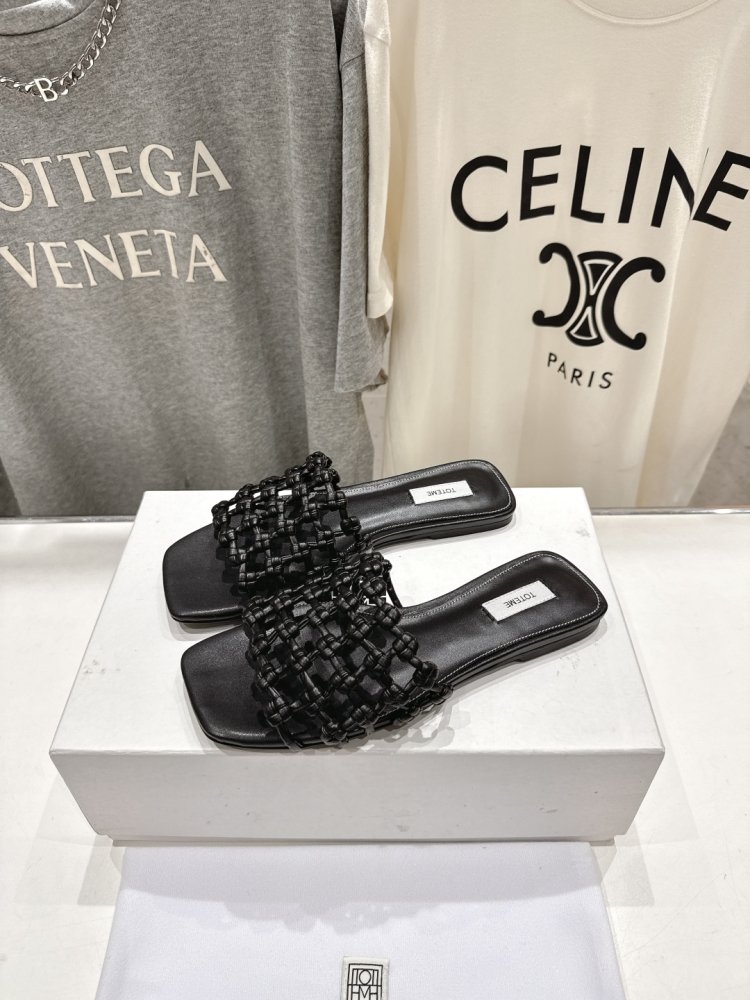 Шльопанці жіночі фото 3