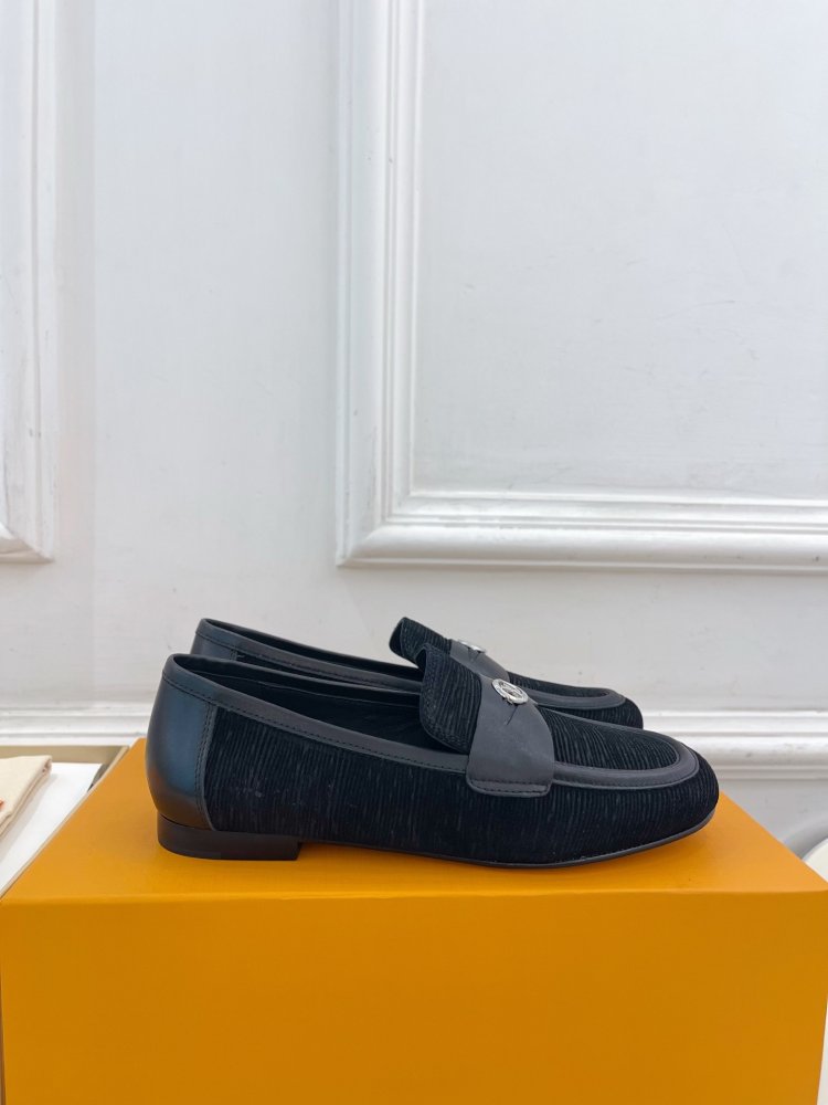 Лоферы женские фото 2