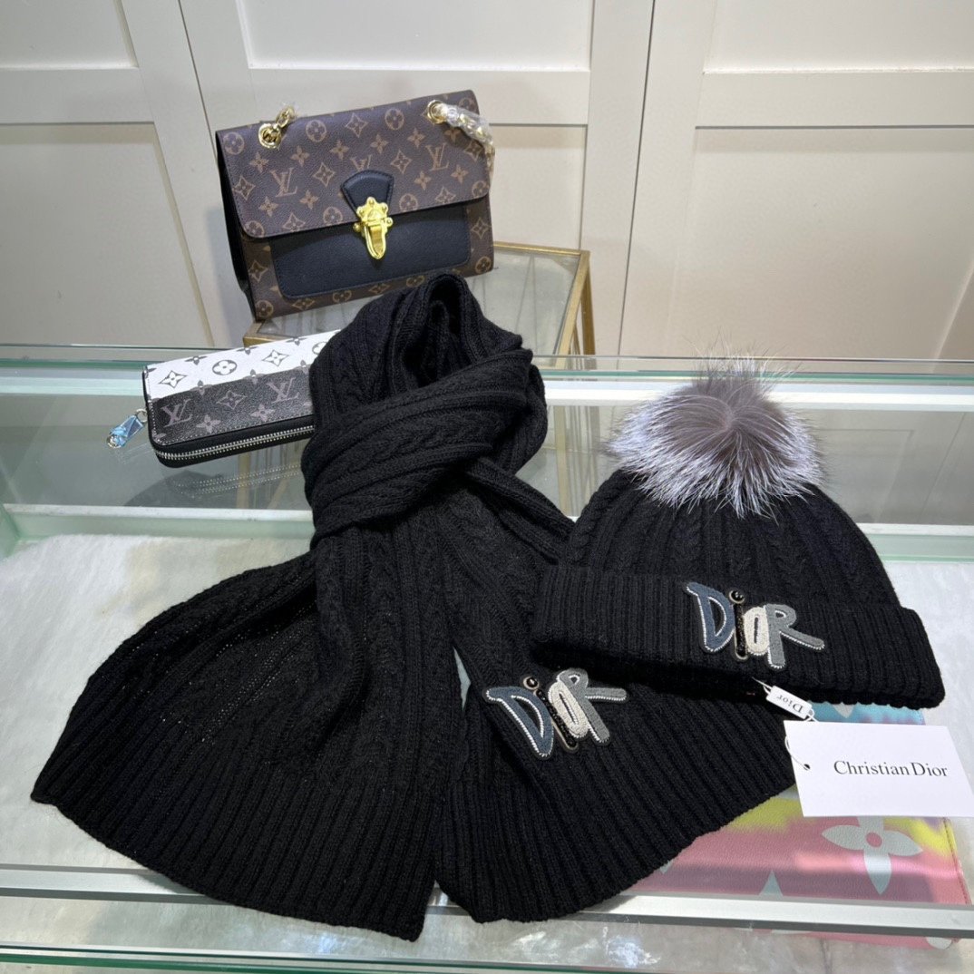 Set female a cap and scarf cashmere фото 3