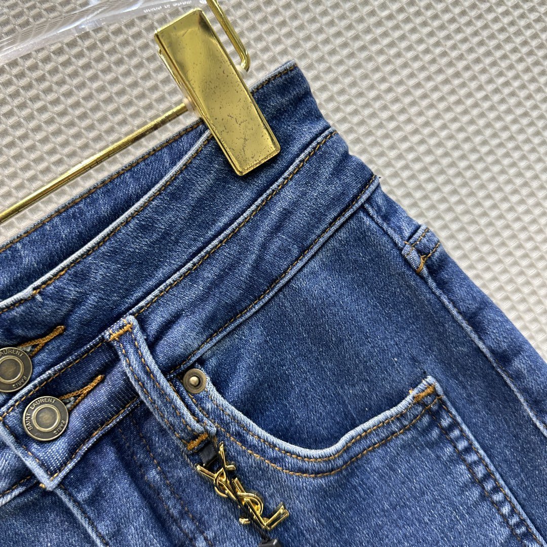 Прямые эластичные джинсы весенние женские фото 7