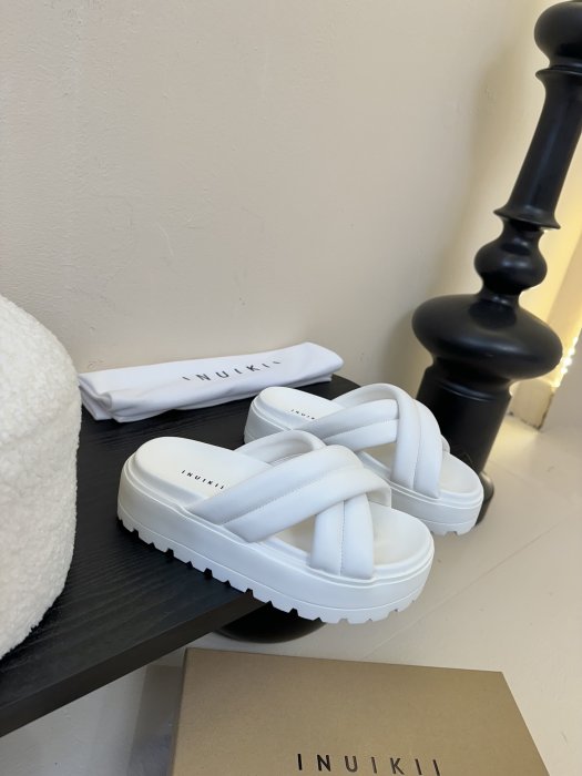 Шльопанці фото 2