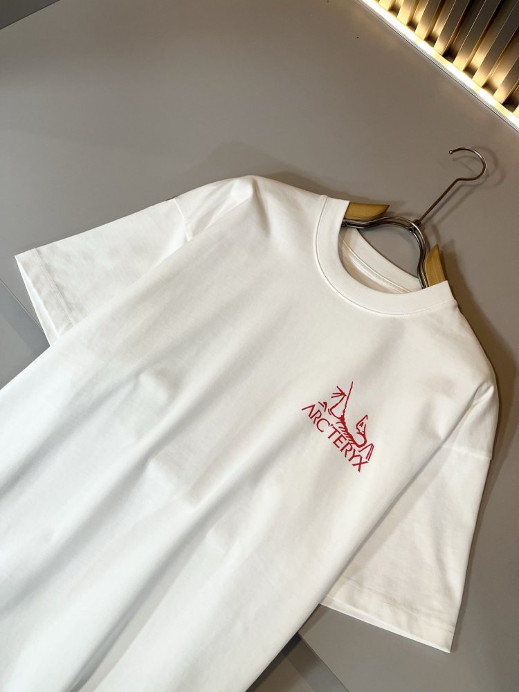 T-shirt men's фото 4