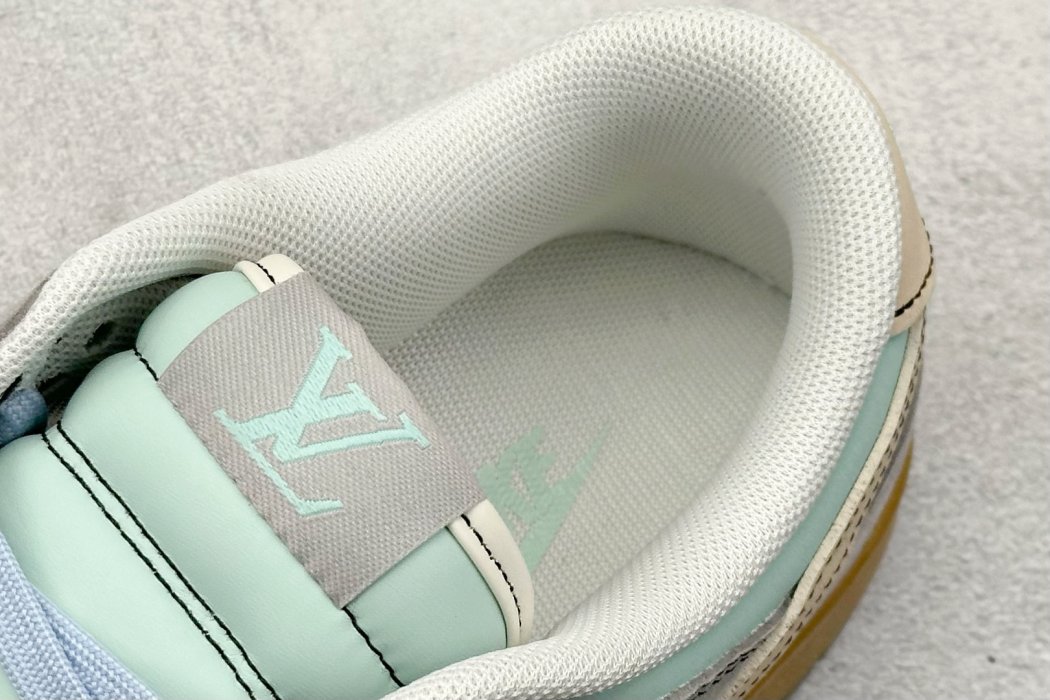 Кроссовки Nike SB Dunk Low x Supreme фото 8