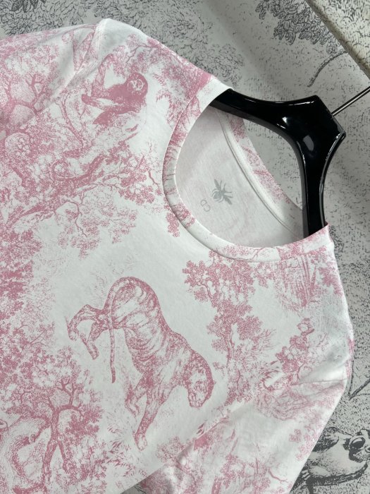 T-shirt women's фото 2