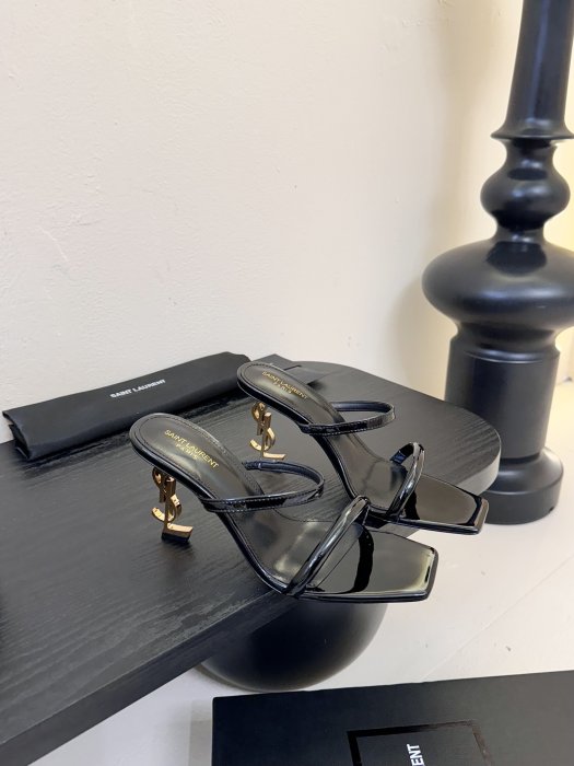 Босоножки фото 2