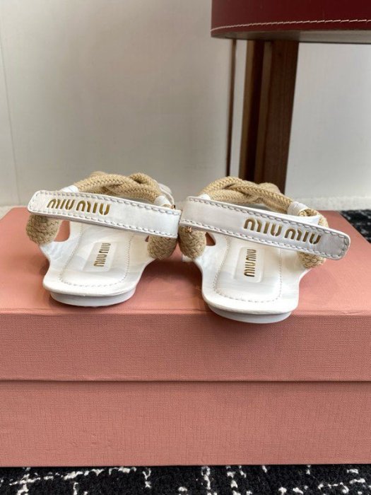 Sandals фото 4