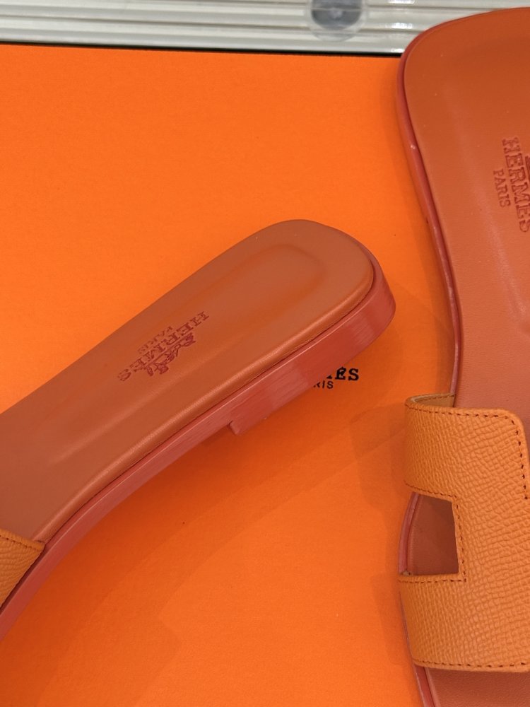 Шльопанці жіночі фото 6