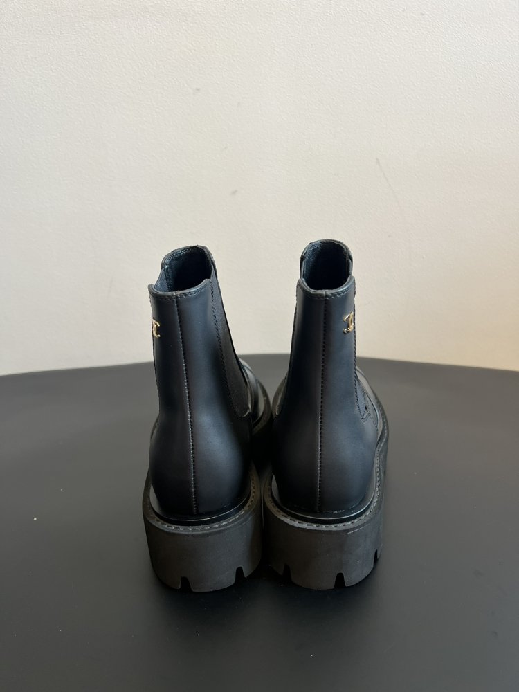 Boots women's фото 5