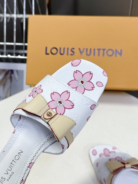 Шлепанцы фото 7