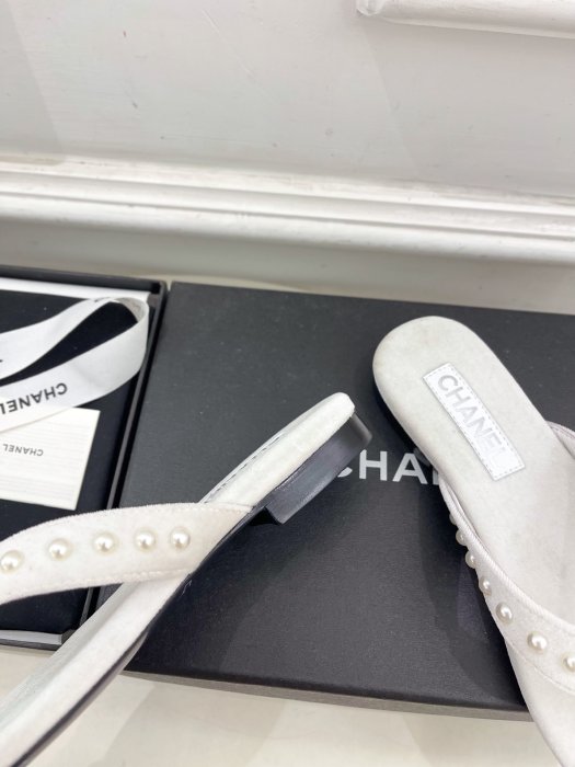 Шльопанці фото 8