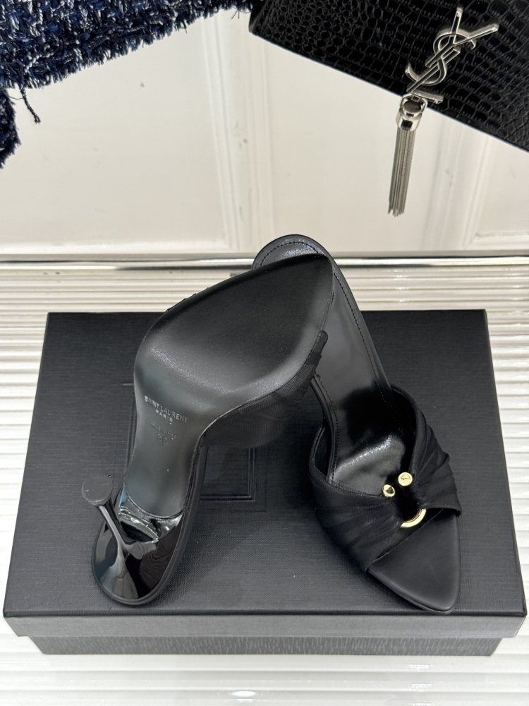 Босоножки фото 9