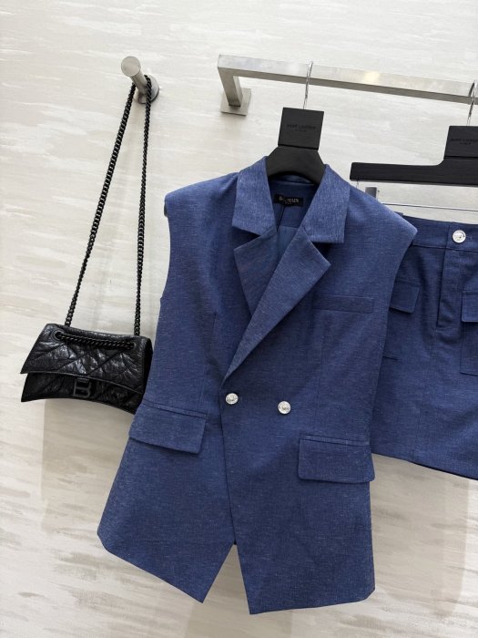 Costume female фото 4