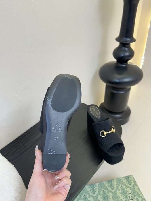 Босоножки фото 6