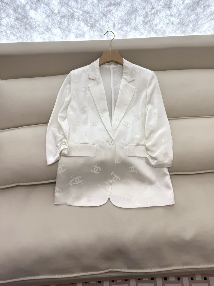 Костюм жіночий фото 5