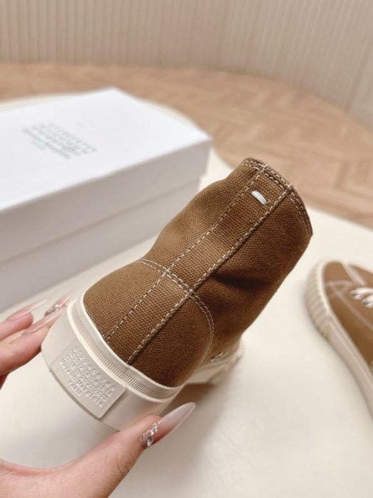 Кеди жіночі з роздвоєним носком фото 3