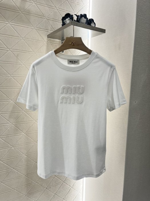 Футболка женская