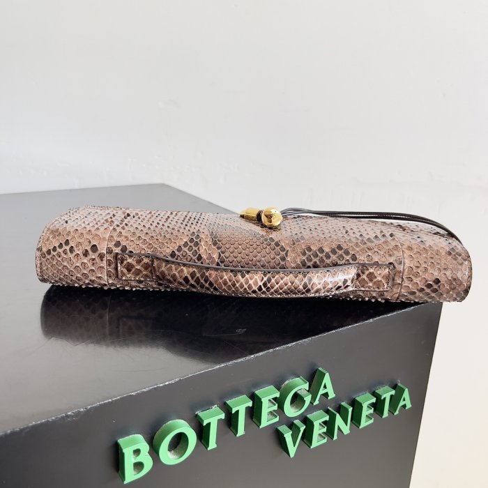 Сумка женская ANDIAMO CLUTCH 31 см фото 5