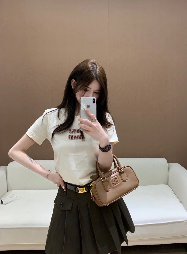 Футболка жіноча фото 7