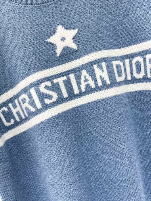 T-shirt women's фото 5