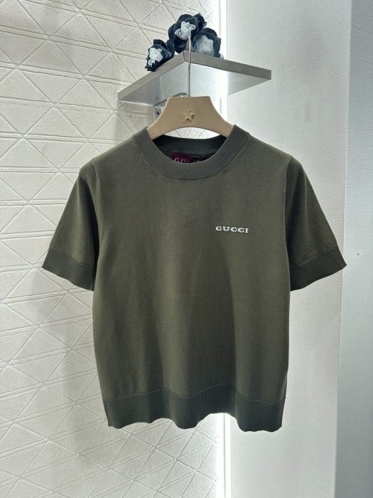 Футболка женская