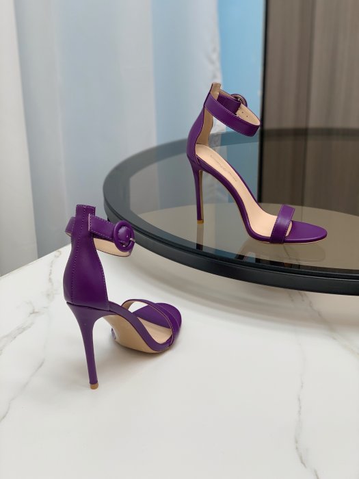 Босоножки фото 3