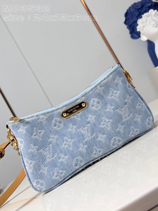 Сумка жіноча Liv Pochette M83532 24 см фото 2