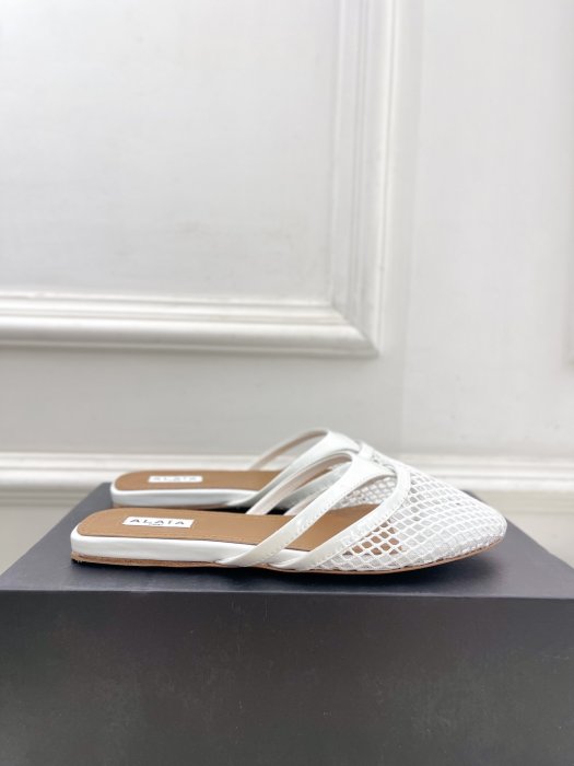 Шлепанцы женские фото 4