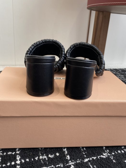 Босоножки фото 8