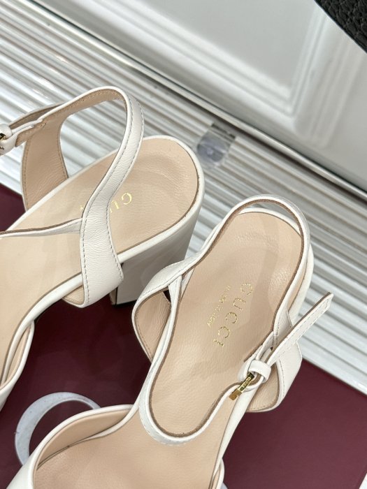 Босоножки фото 8