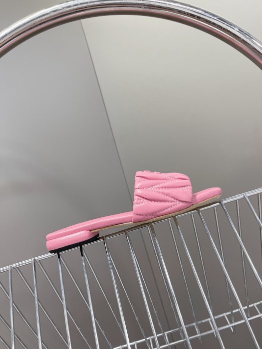 Шлепанцы фото 5