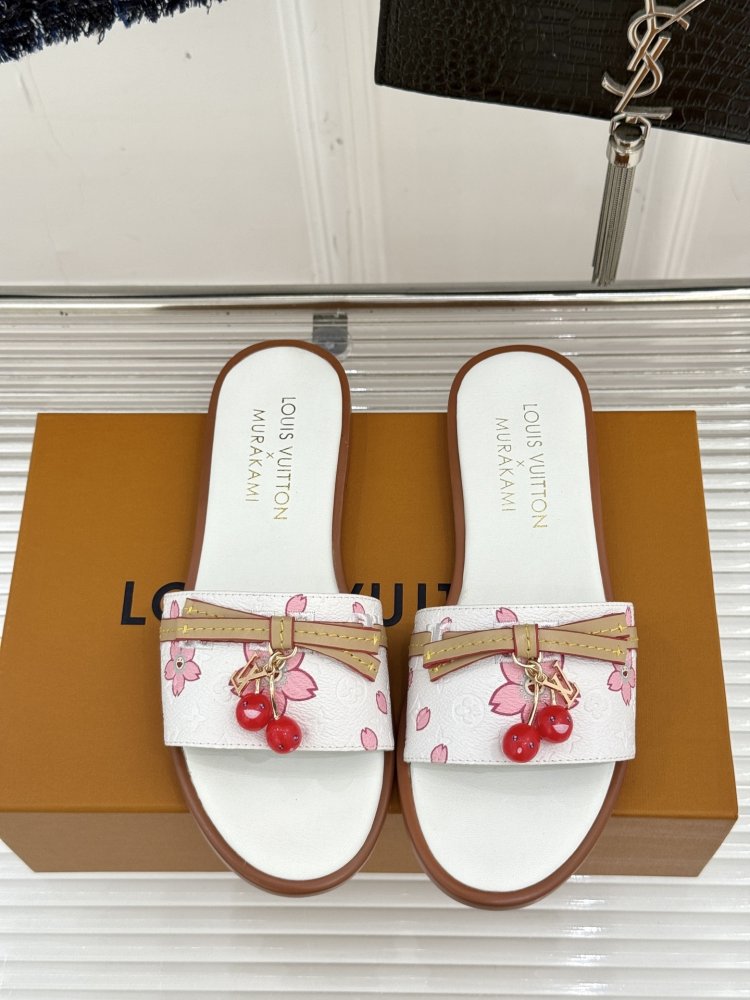 Шльопанці жіночі фото 4