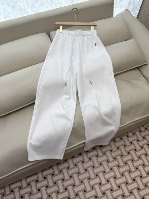 Костюм женский фото 8