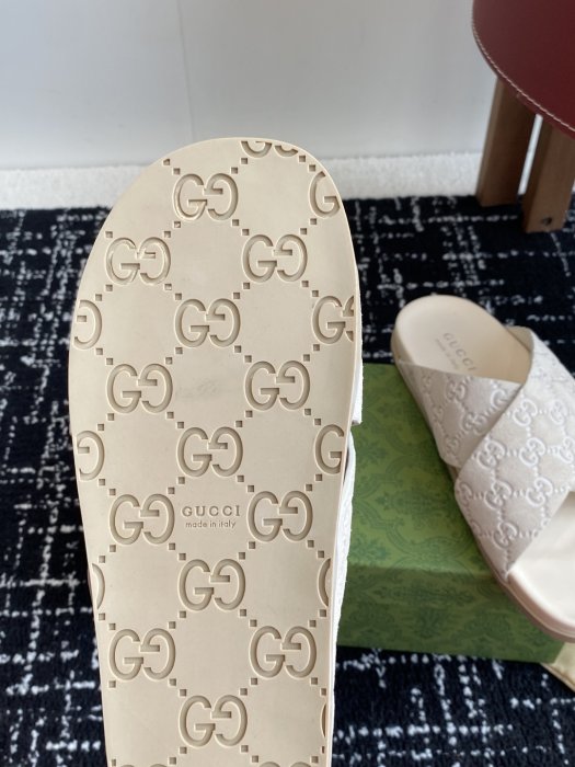 Шлепанцы фото 9