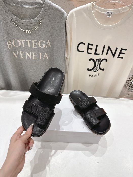 Шлепанцы фото 4