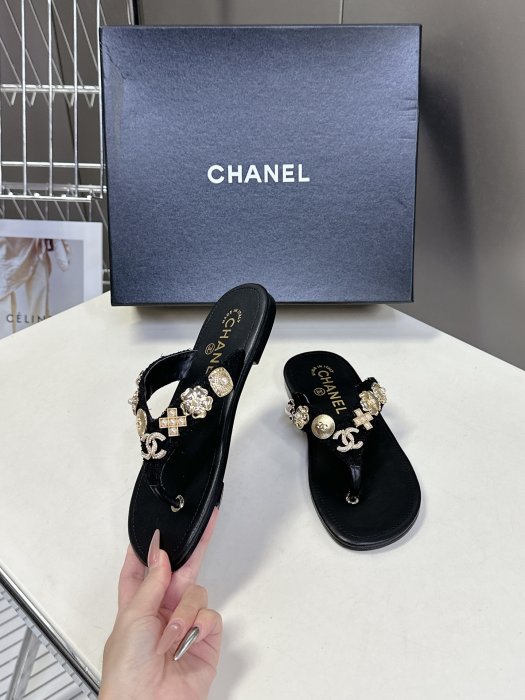 Шлепанцы фото 4