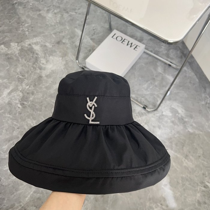 Hat women's