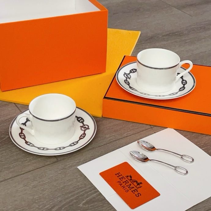 Набор посуды из костяного фарфора серии Hermes Chaine d’Ancre platinum