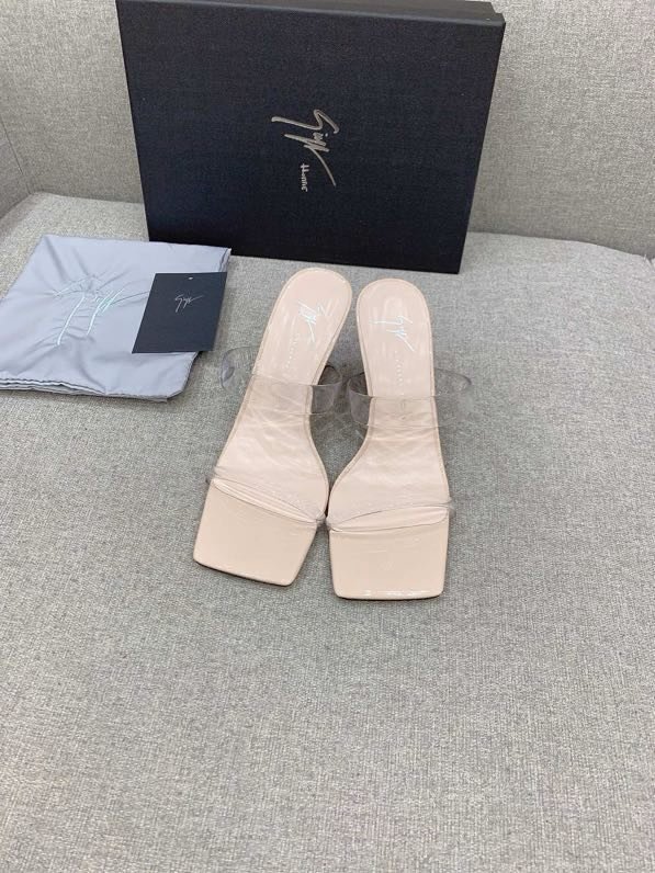 Босоніжки фото 2