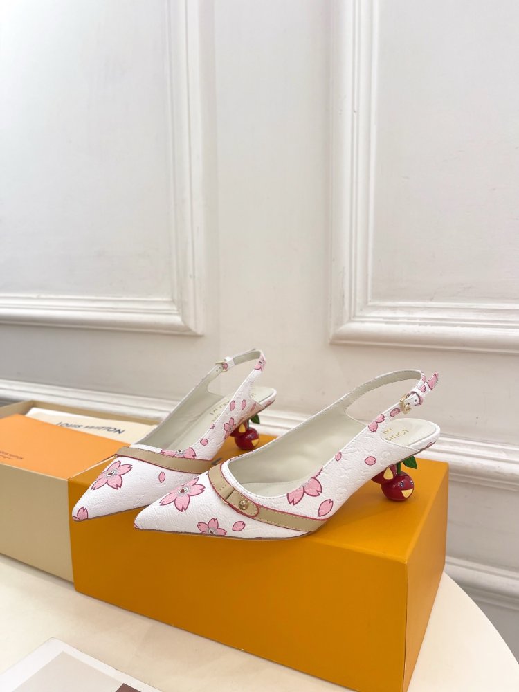 Босоножки фото 3