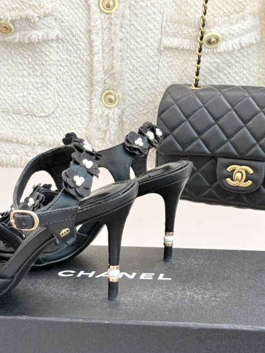 Босоножки фото 6