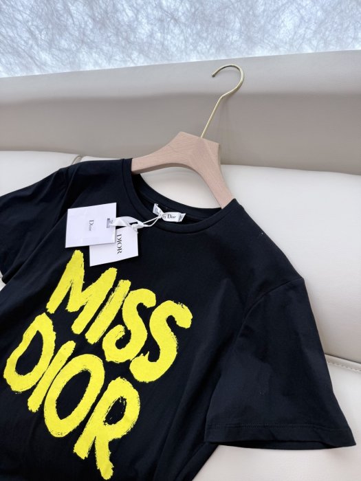 T-shirt women's фото 8