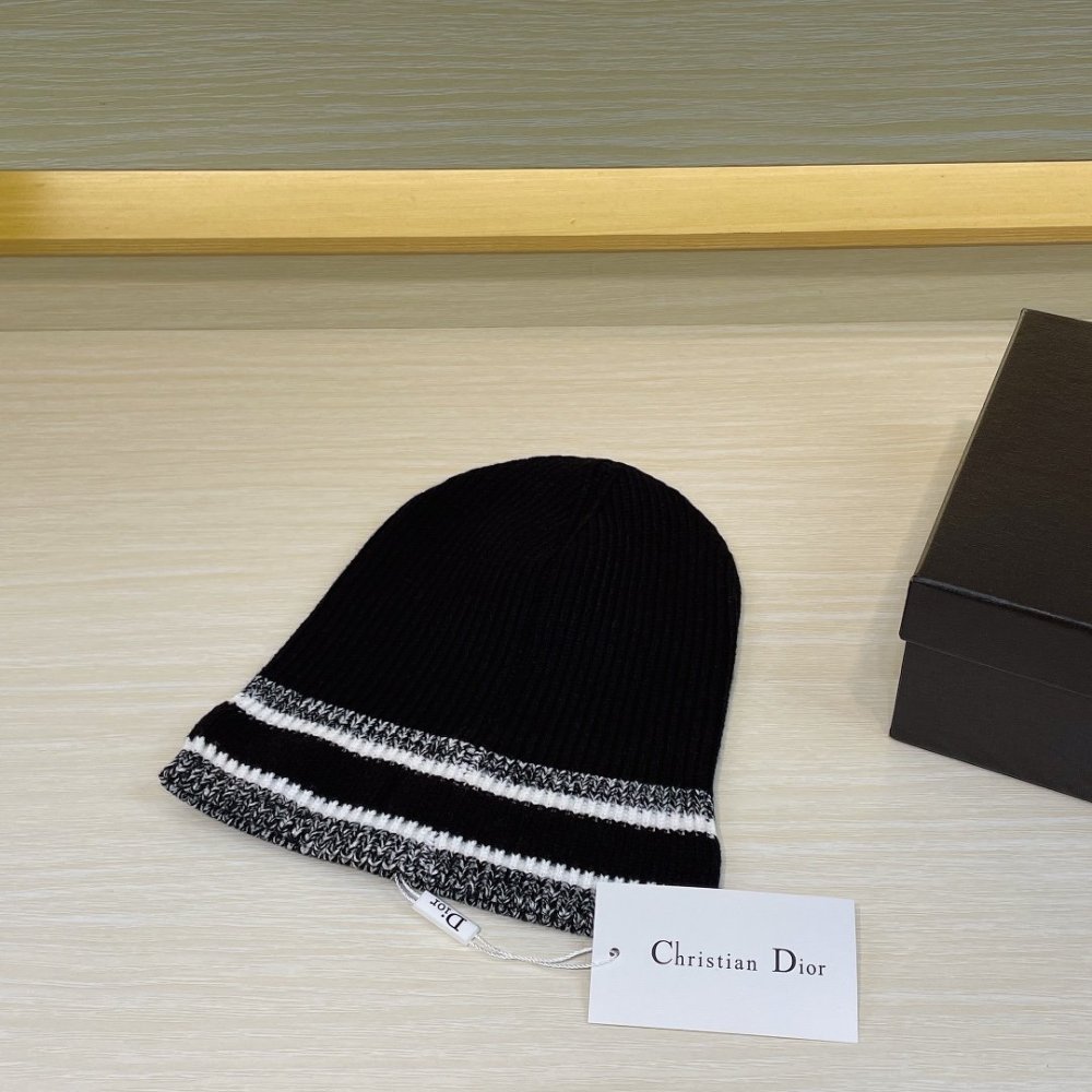 A cap woolen winter фото 3