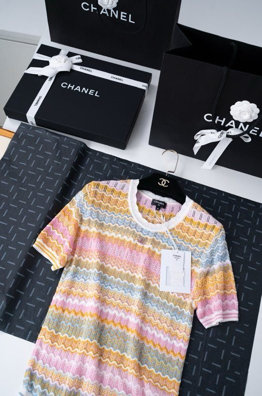 Футболка жіноча фото 7