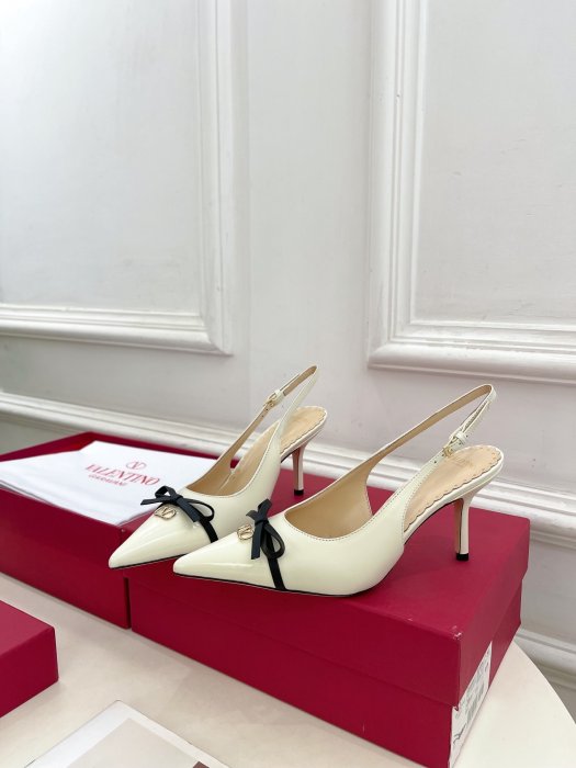 Босоножки фото 3