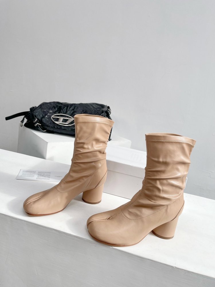 Сапоги женские кожаные с раздвоенным носком фото 3