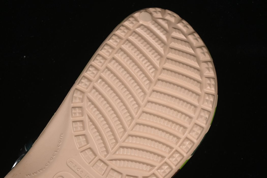 Кроксы Bape x Crocs Classic Clog фото 8