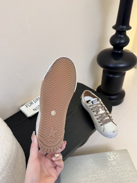 Кроссовки Golden Goose фото 9